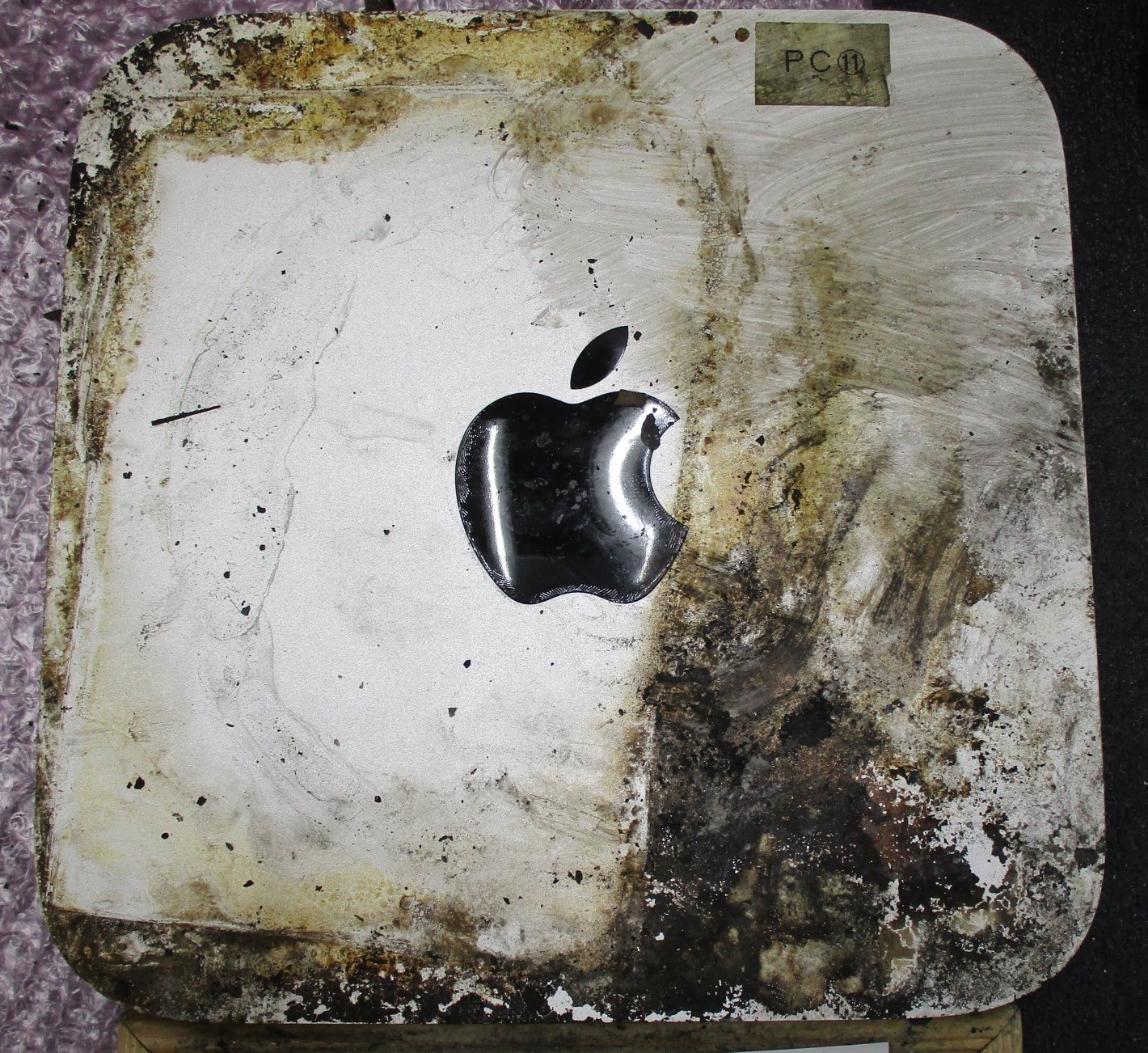 【火事被害に遭ったMacmini】