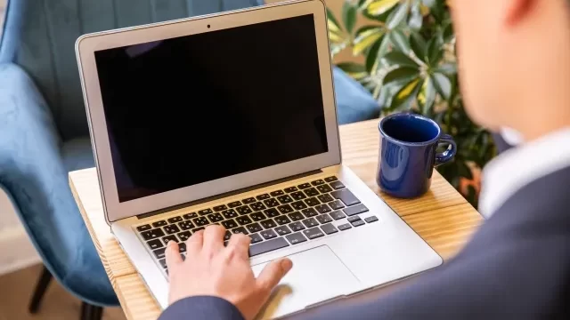 PCから普段しない音が?異音の原因や対処法を徹底解説