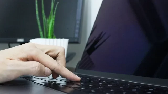 Macがフリーズ?動かない・固まってしまったときの対処法を徹底解説